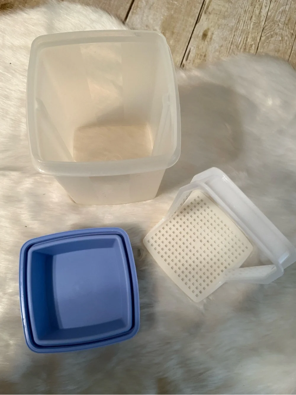 Tupperware Vintage Pick-A-Deli Container w/ periwinkle blue lid NEW Collectibles